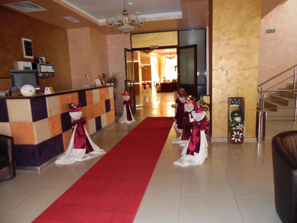 Hotel Flormang Krajowa Zewnętrze zdjęcie