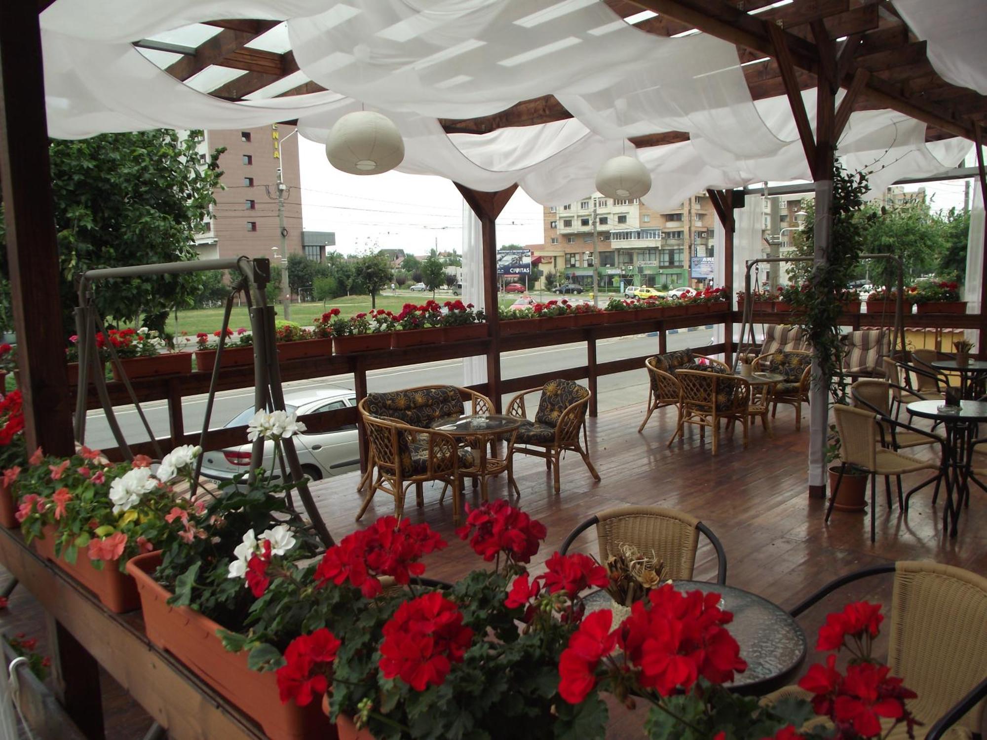 Hotel Flormang Krajowa Zewnętrze zdjęcie