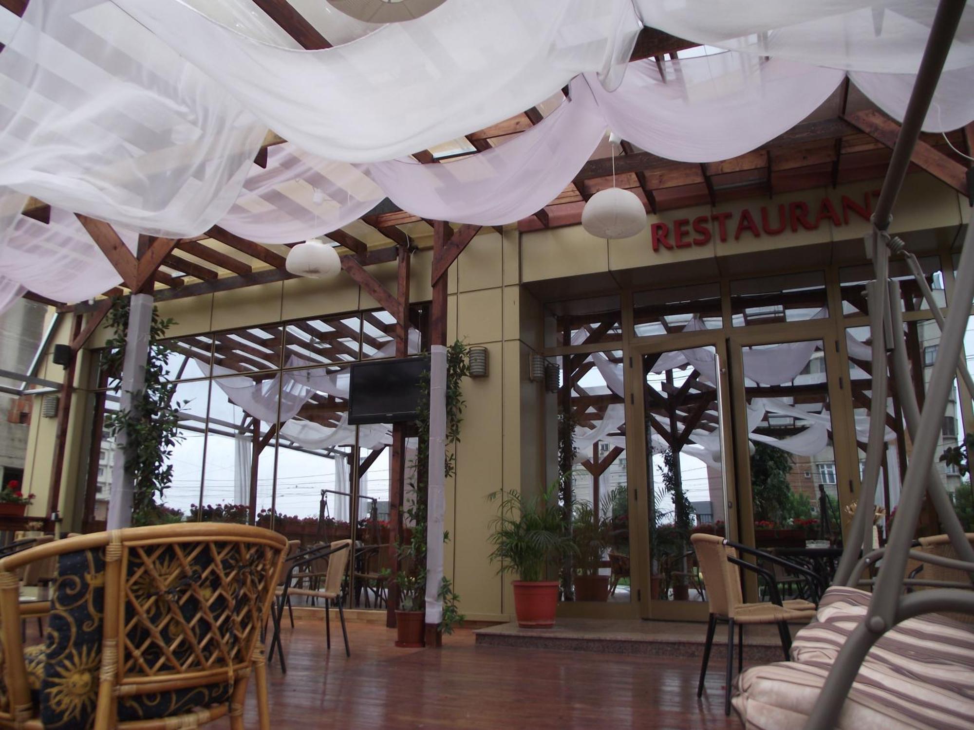Hotel Flormang Krajowa Zewnętrze zdjęcie