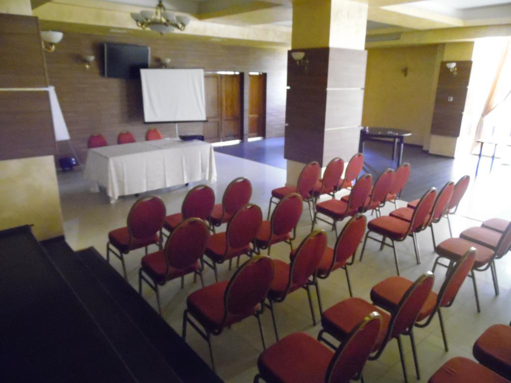Hotel Flormang Krajowa Zewnętrze zdjęcie
