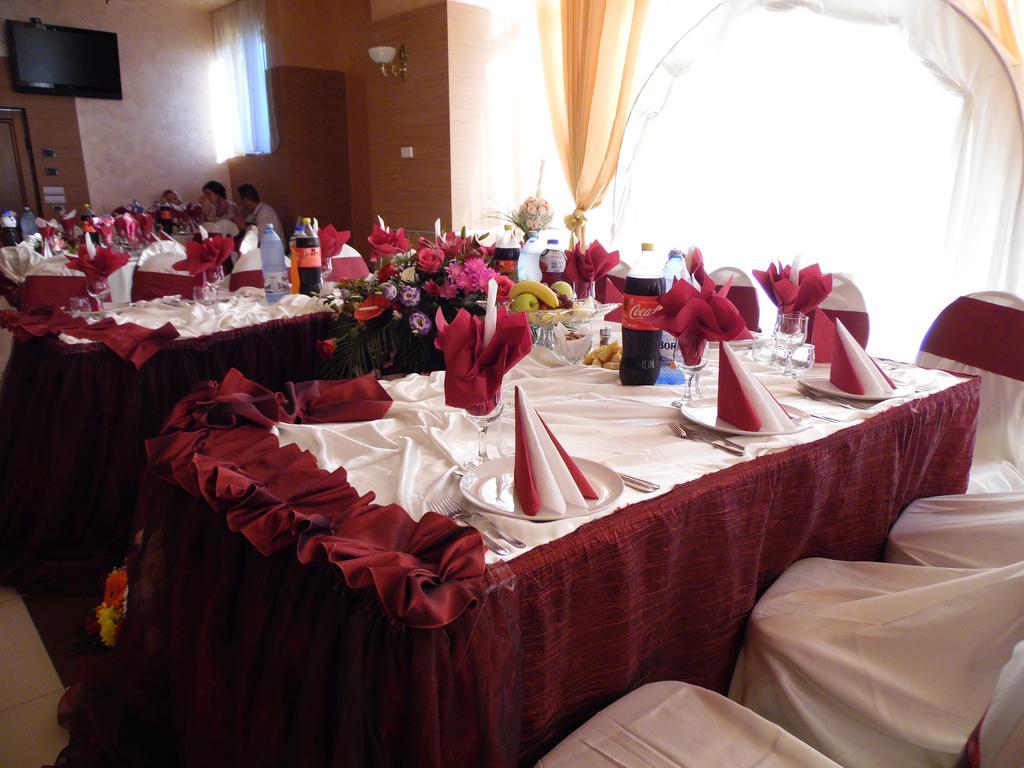 Hotel Flormang Krajowa Zewnętrze zdjęcie