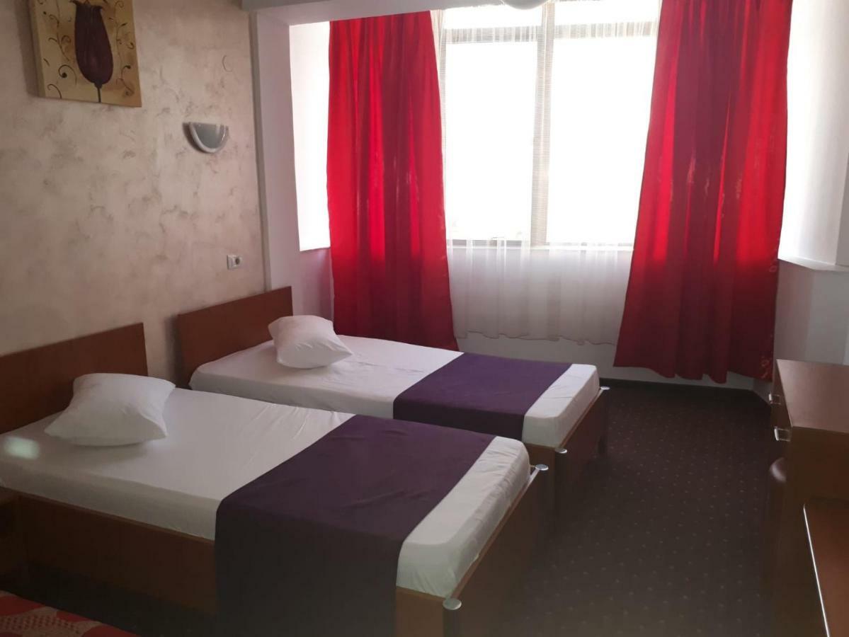 Hotel Flormang Krajowa Zewnętrze zdjęcie