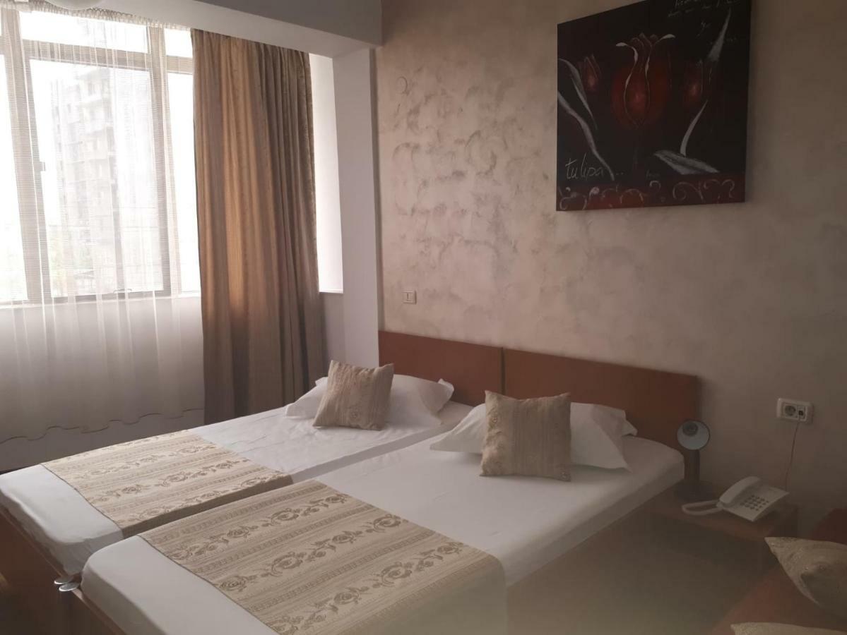 Hotel Flormang Krajowa Zewnętrze zdjęcie