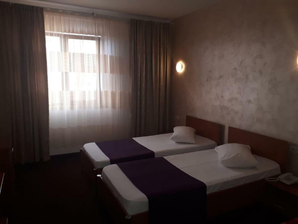 Hotel Flormang Krajowa Zewnętrze zdjęcie
